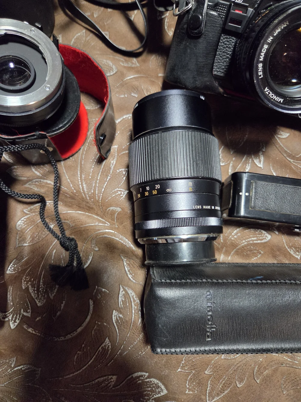 X-700 35mm SLR Camera Kit in Black Minolta Set